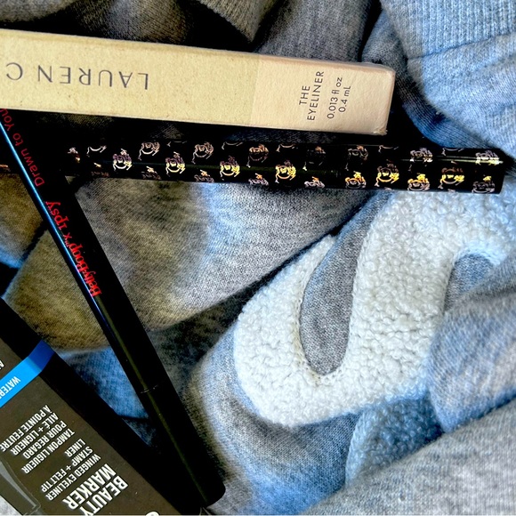 LAUREN CONRAD & OTHERS- 4 LIQUID LINERS! - Picture 4 of 5